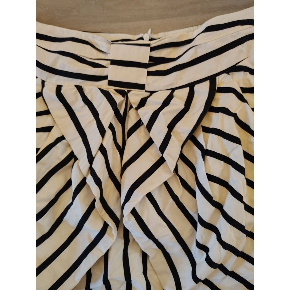 Eva Franco Size 6 Mini Bubble Skirt, Black White Stripe, Pleated Bow Front - Picture 2 of 6